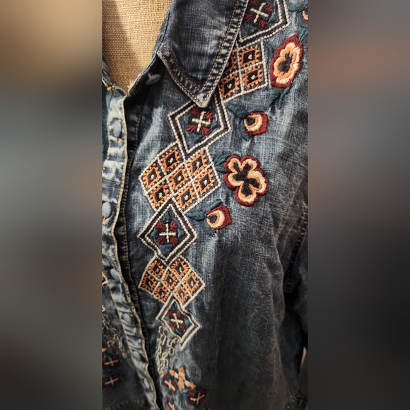 Soft Surroundings Denim Embroidered Blouse Size 2X - Picture 4 of 7